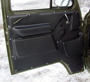 Купить Обивка дверей передних УАЗ 452, Буханка (пластик) с карманом в интернет магазине в Ульяновске